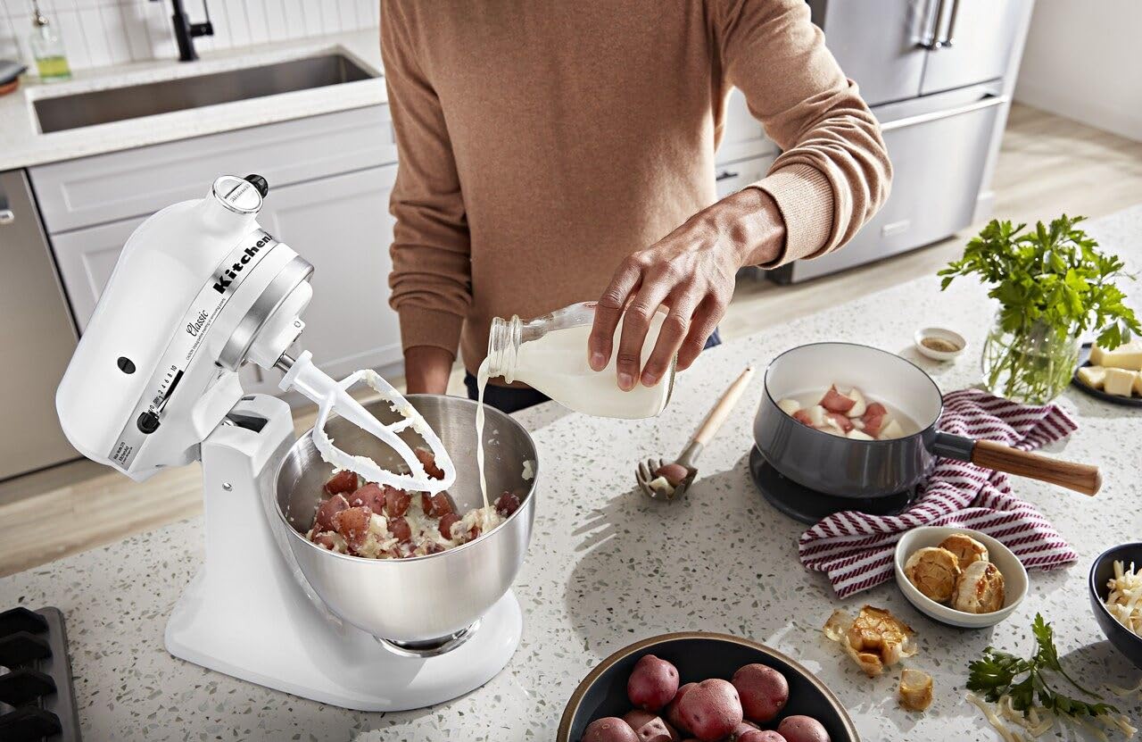 خلاط قائم بذاته من سلسلة KitchenAid Classic سعة 4.5 لتر برأس مائل 